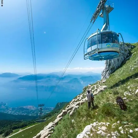 Mary Apartmán Brenzone sul Garda
